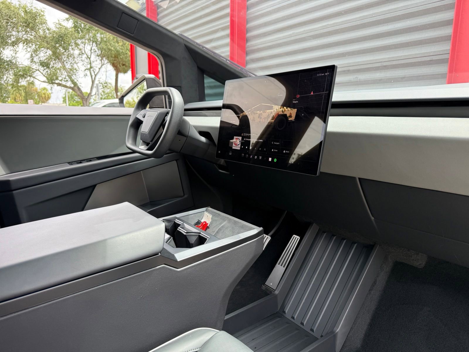 Used 2025 Tesla Cybertruck AWD Crew Cab image 22
