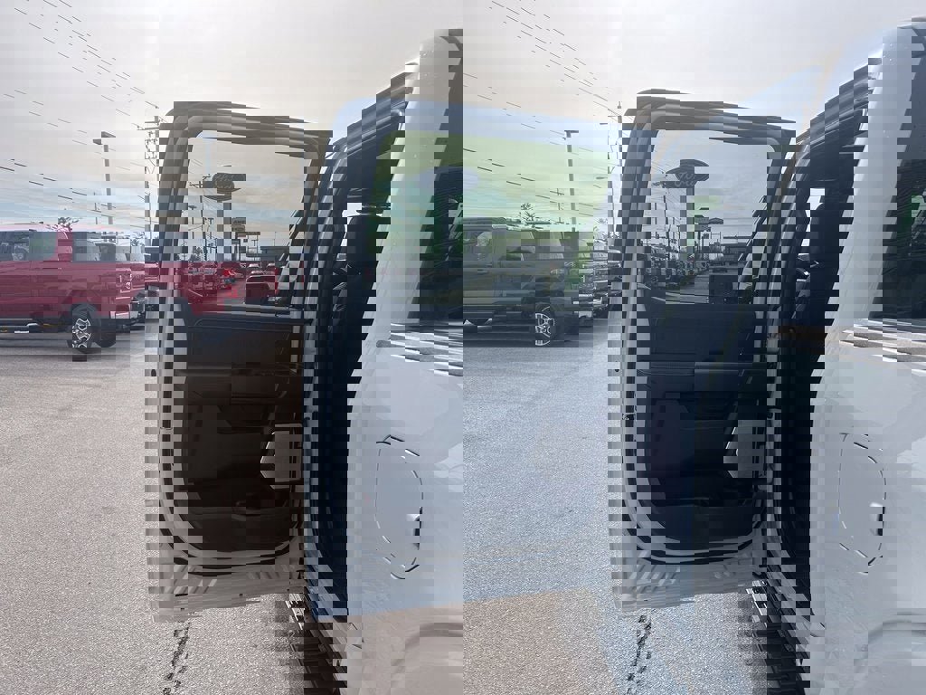 New 2026 Ford F150 Lariat w/ Equipment Group 502A High image 14