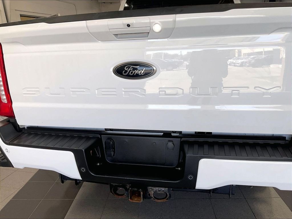 Used 2023 Ford F350 Lariat w/ Lariat Ultimate Package AWD/4WD image 29