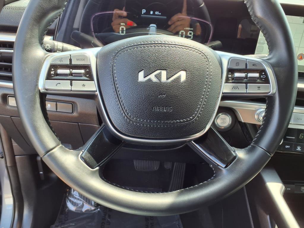 Used 2023 Kia Telluride LX image 8