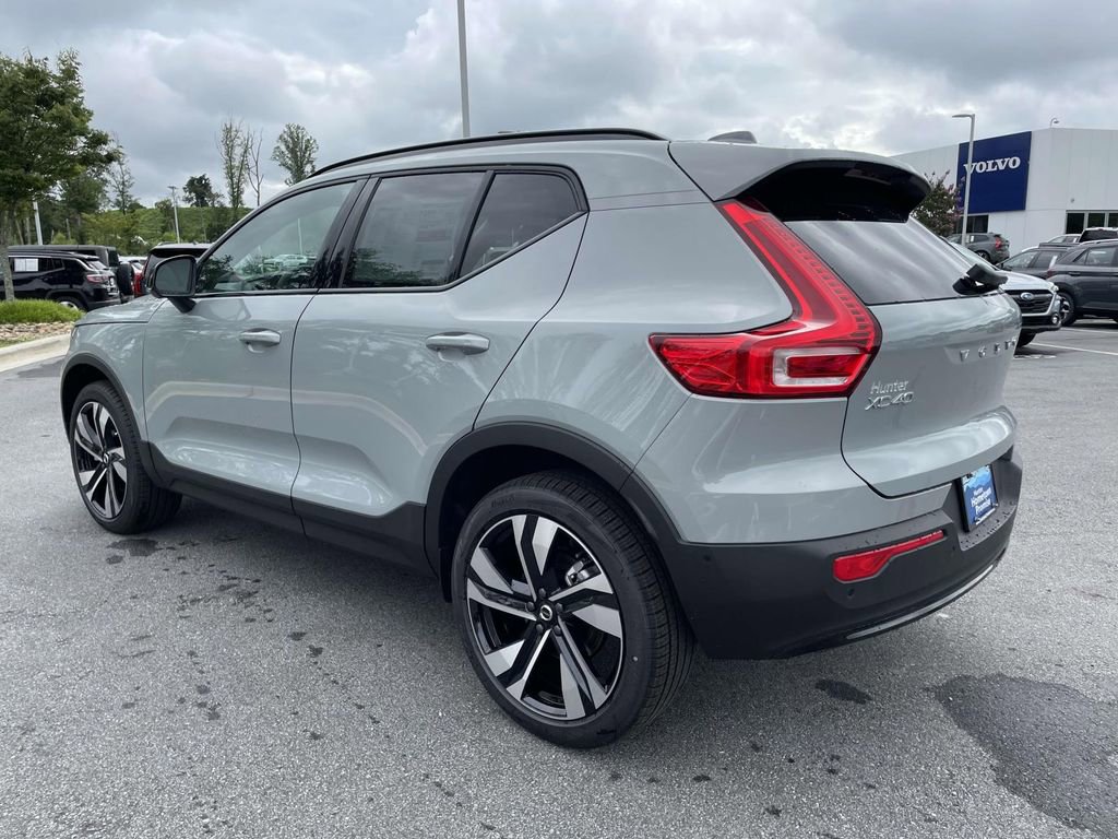 New 2026 Volvo XC40 B4 Plus w/ Protection Package Premier FWD image 30