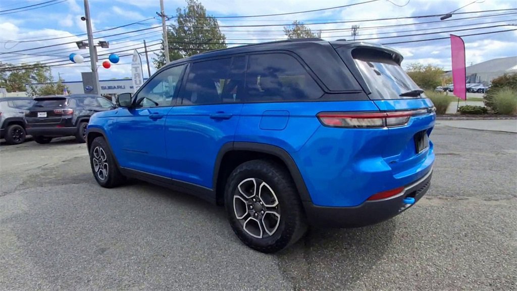 Used 2023 Jeep Grand Cherokee Trailhawk image 6