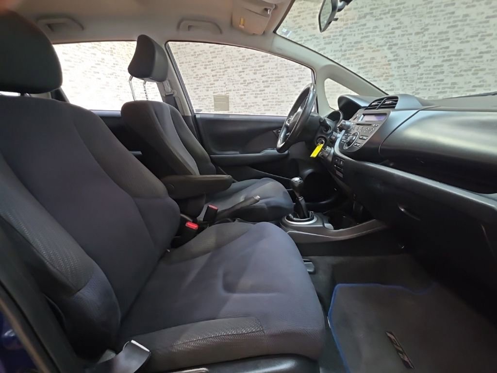 Used 2013 Honda Fit Sport image 22