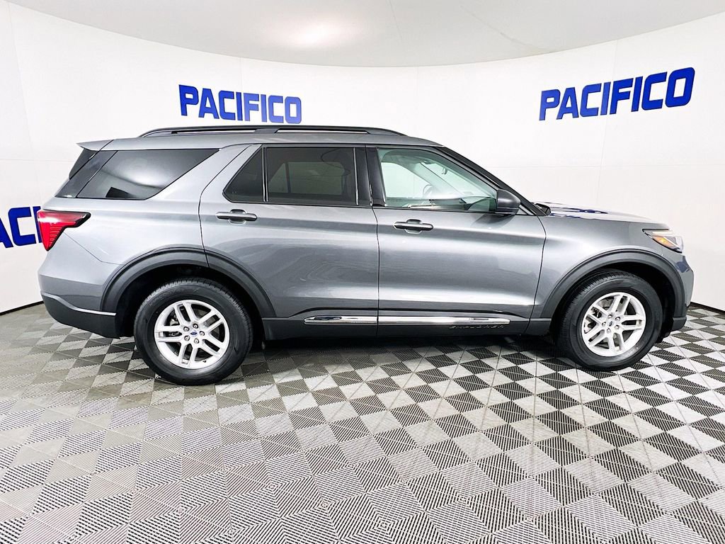 Used 2025 Ford Explorer Active image 11