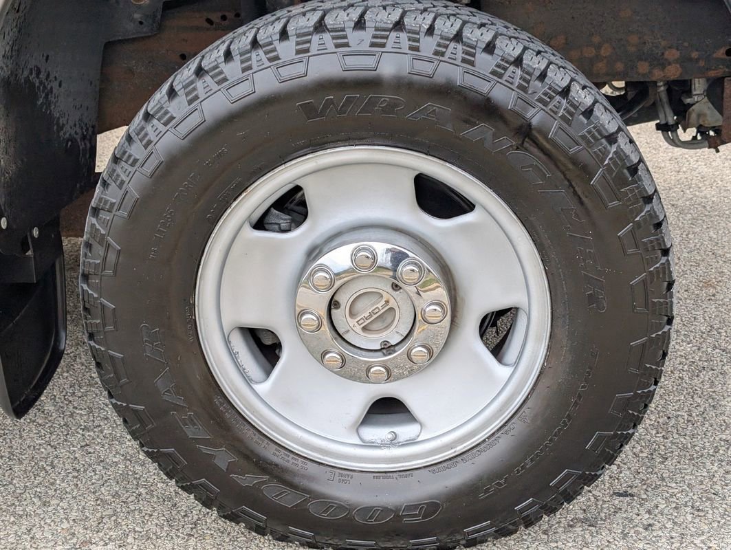 Used 2006 Ford F350 XL image 17