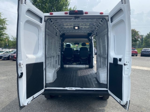 Used 2024 RAM ProMaster 2500 w/ Convenience Group FWD image 8
