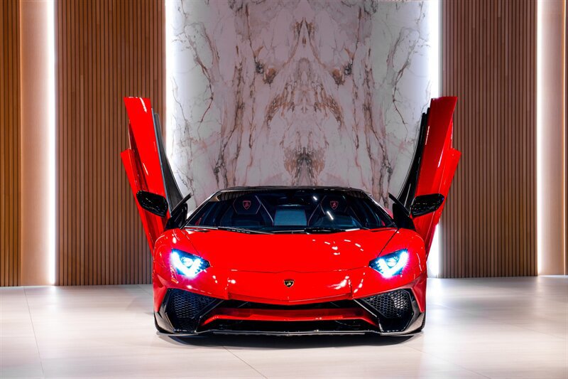 Used 2017 Lamborghini Aventador LP 750-4 Superveloce AWD/4WD image 4