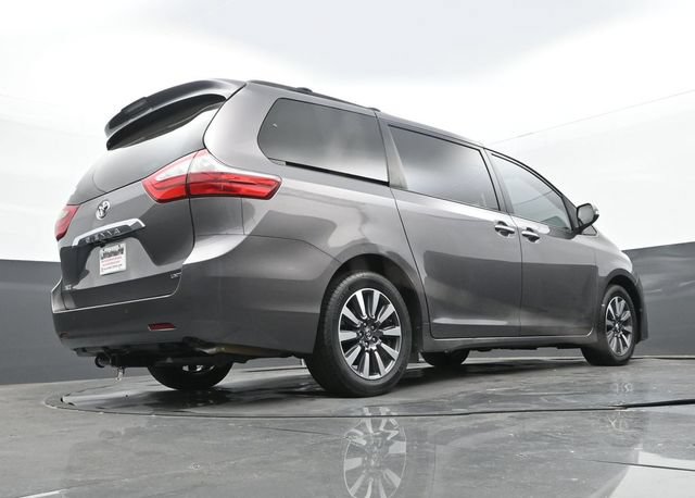 Used 2019 Toyota Sienna Limited FWD image 26