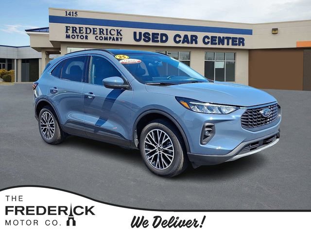 Certified 2025 Ford Escape SE image 1