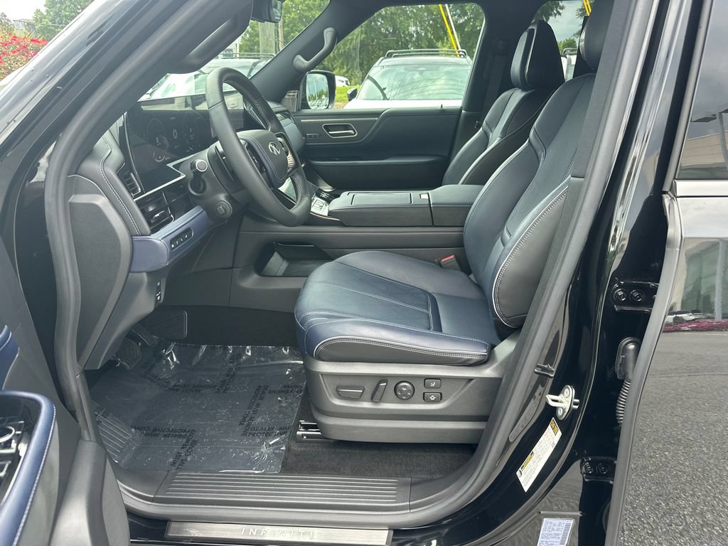 Used 2026 INFINITI QX80 4WD w/ Sport Exterior Package image 9
