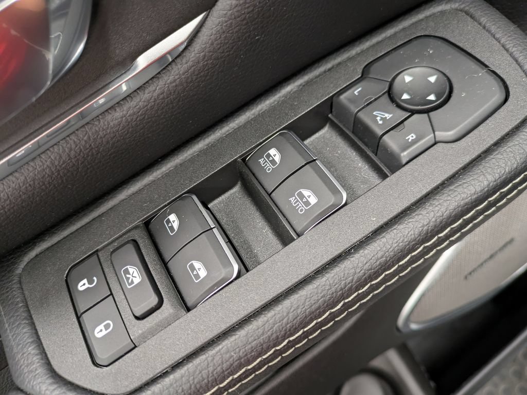 Used 2025 RAM 1500 Laramie w/ Night Edition AWD/4WD image 11