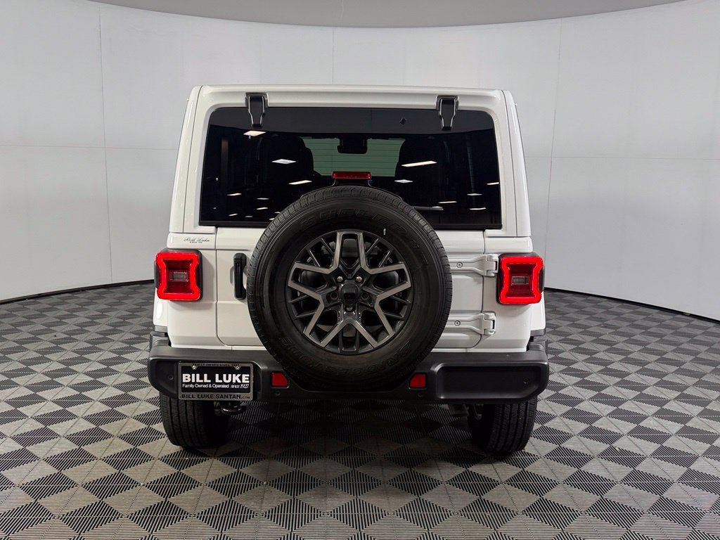 Used 2024 Jeep Wrangler Unlimited Sahara w/ Technology Group AWD/4WD image 7