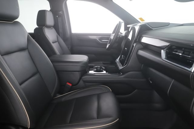 Used 2025 GMC Yukon XL Elevation w/ LPO, Floor Liner Package AWD/4WD image 34