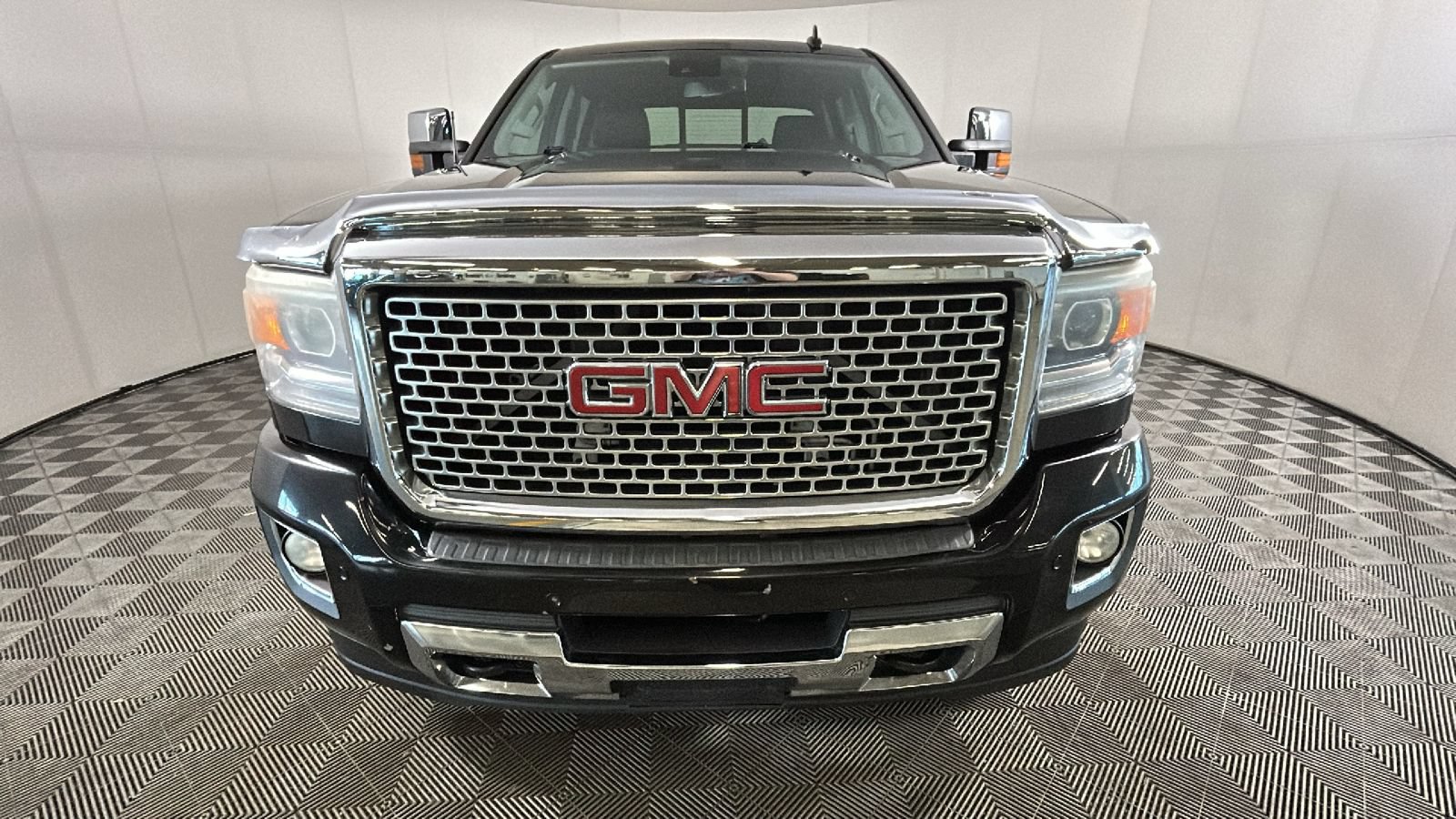 Used 2015 GMC Sierra 2500 Denali AWD/4WD image 7