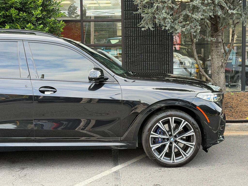 Used 2020 BMW X7 M50i AWD/4WD image 23