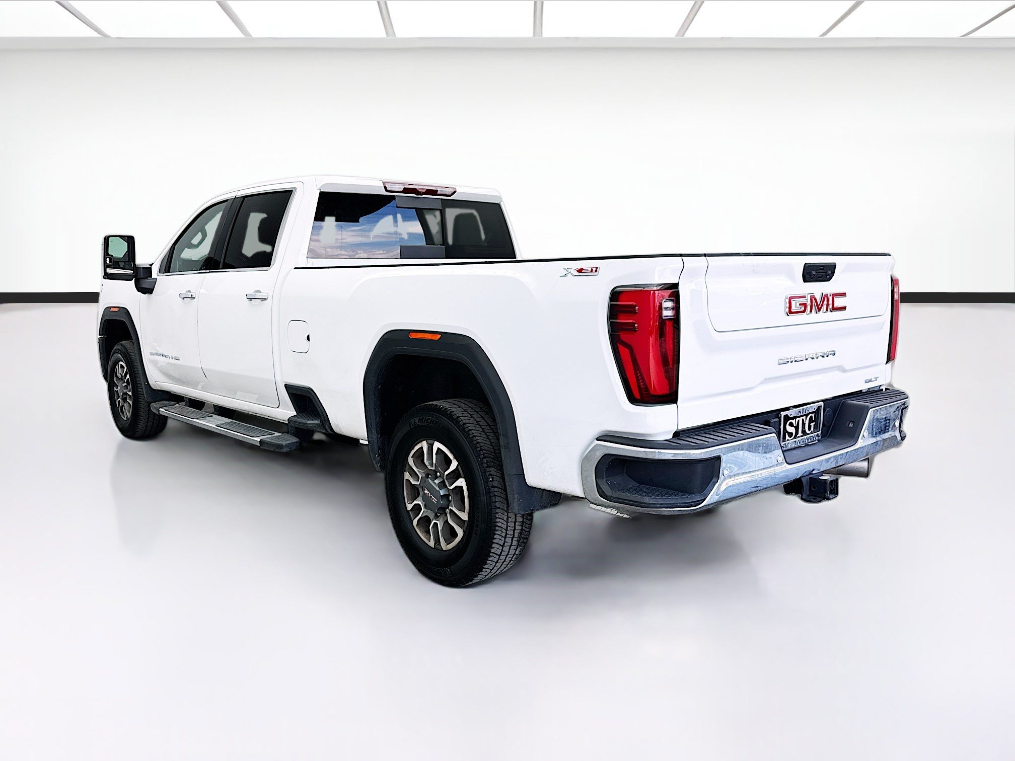 Used 2024 GMC Sierra 2500 SLT w/ SLT Convenience Package AWD/4WD image 6