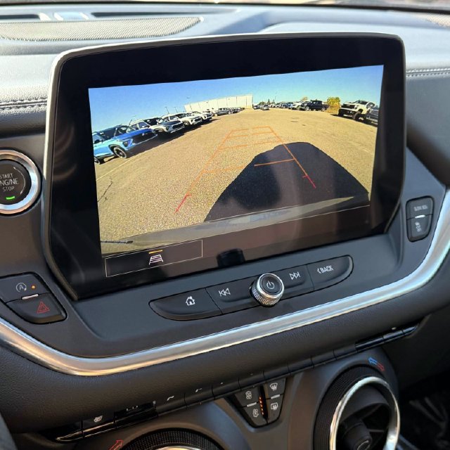 Certified 2025 Chevrolet Blazer LT FWD image 24
