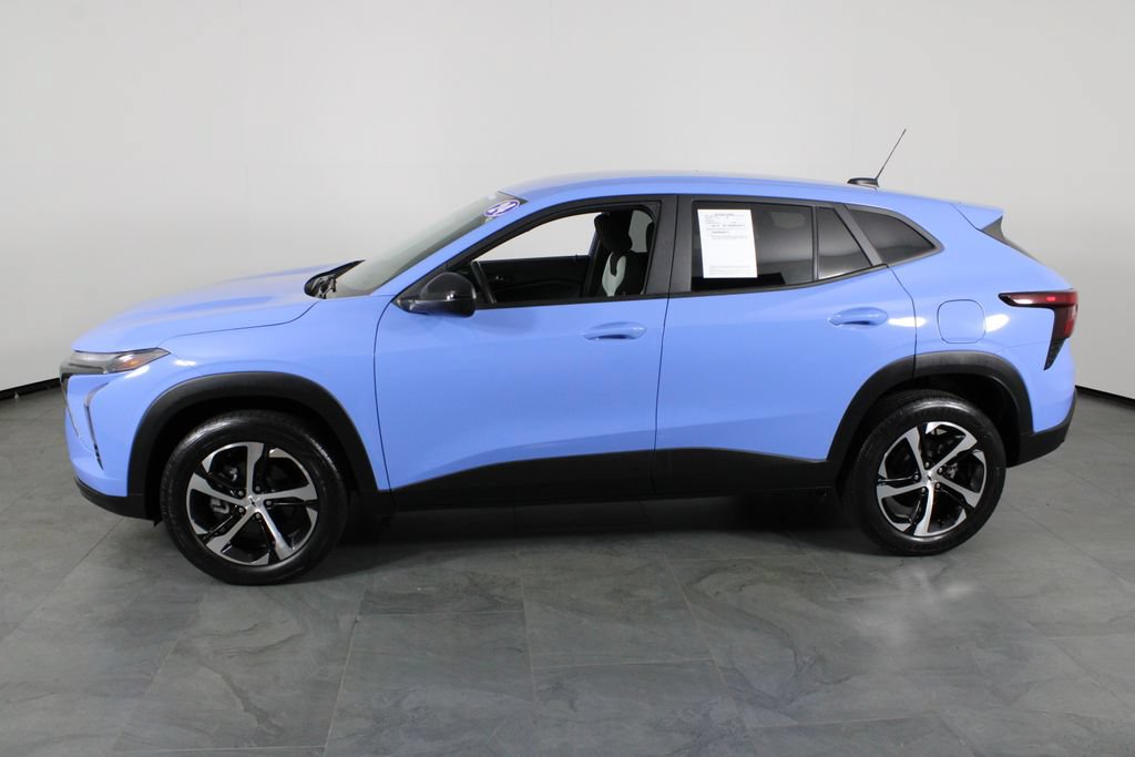 Used 2024 Chevrolet Trax RS w/ Driver Confidence Package FWD image 13