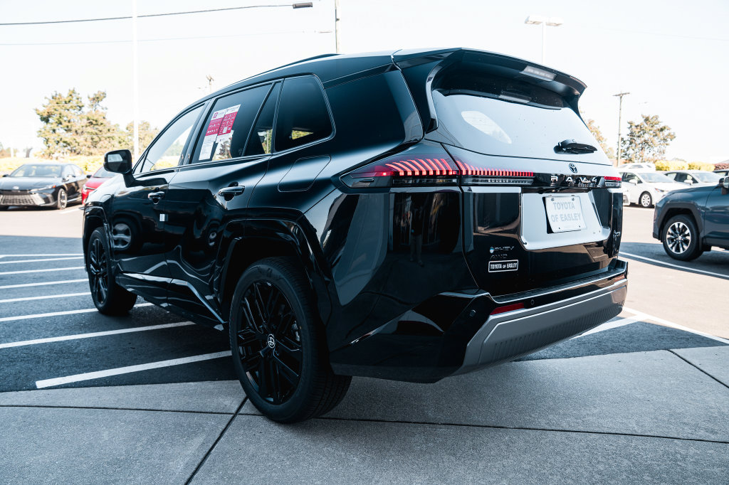 New 2026 Toyota RAV4 XSE AWD/4WD image 5