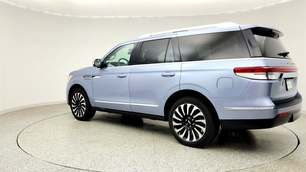 Used 2024 Lincoln Navigator Black Label AWD/4WD image 7