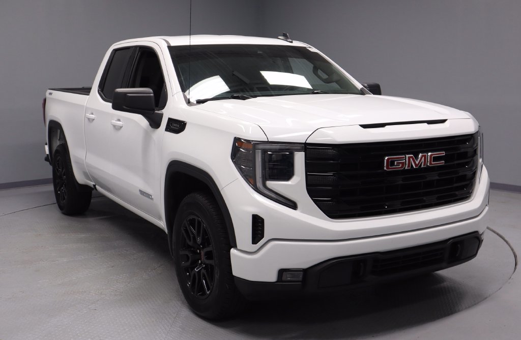 Used 2025 GMC Sierra 1500 Elevation AWD/4WD image 1