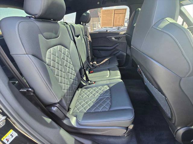 Used 2025 Audi SQ7 Premium Plus AWD/4WD image 12
