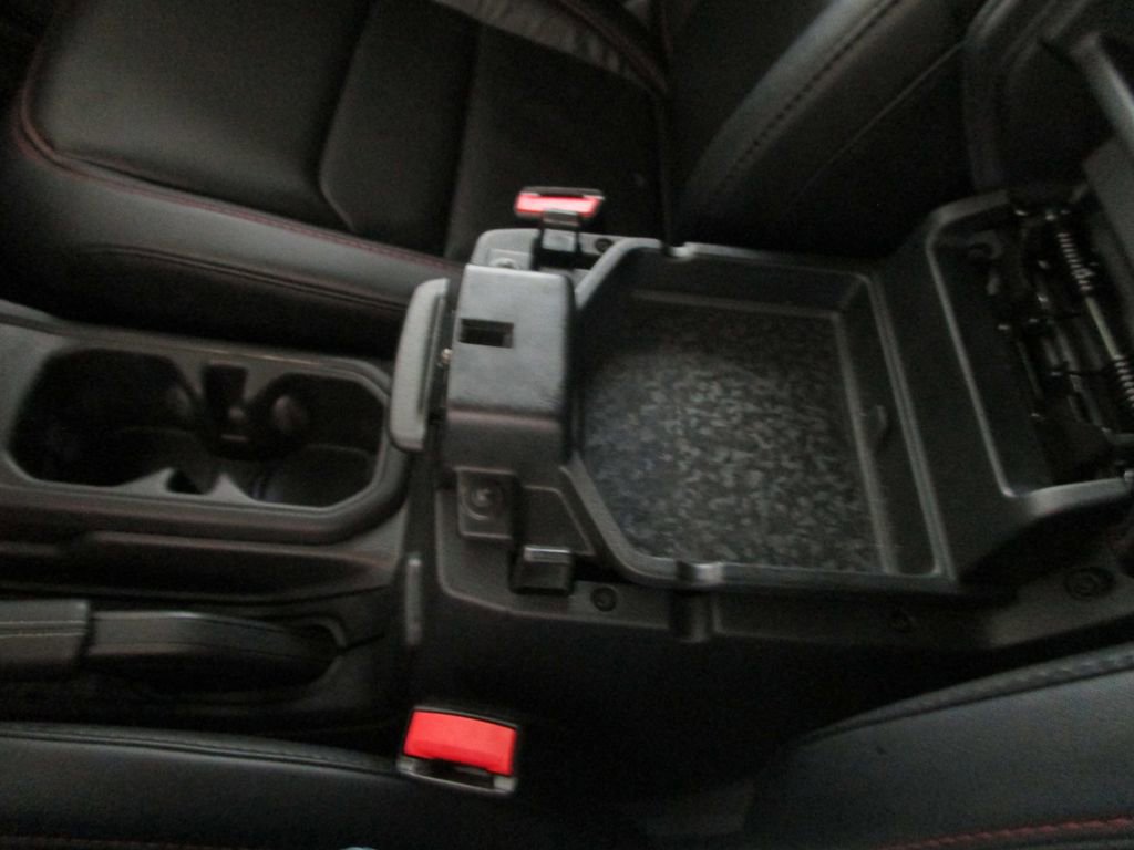 Used 2024 Jeep Wrangler Unlimited Rubicon image 45