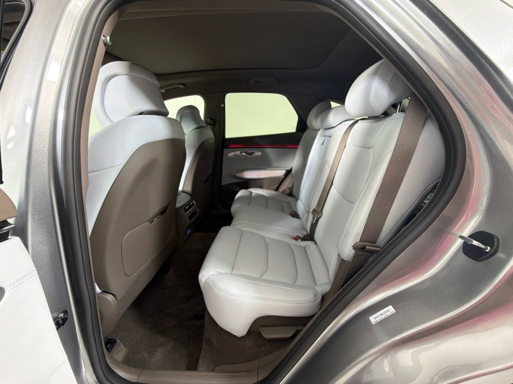 New 2027 Genesis GV70 2.5T Advanced AWD/4WD image 28