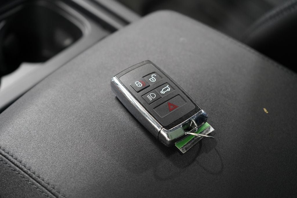 Used 2022 Land Rover Defender 110 S AWD/4WD image 33