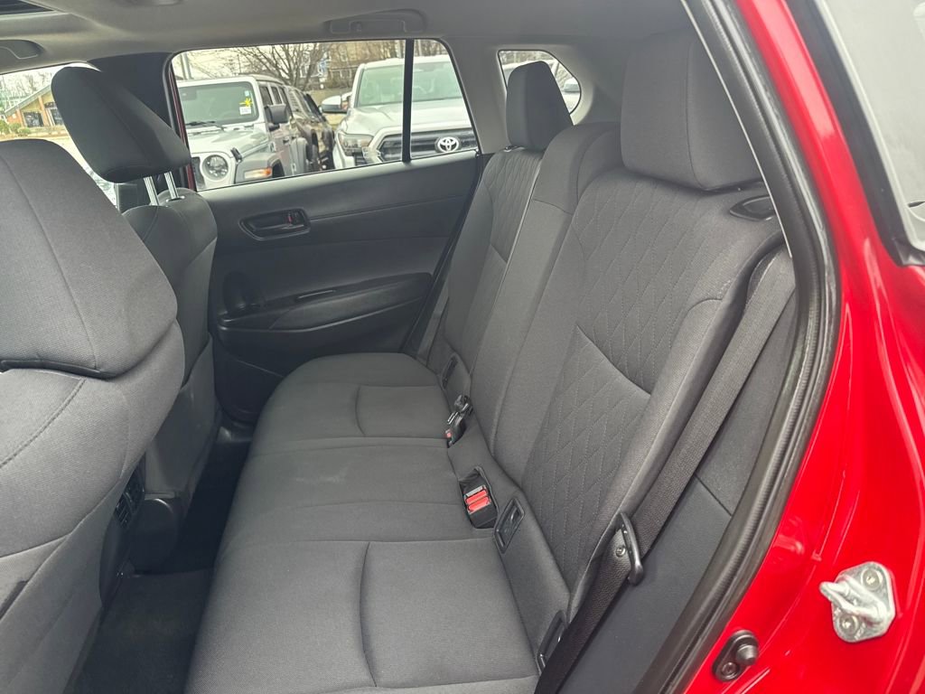 Used 2023 Toyota Corolla Cross LE w/ Moonroof Package image 35