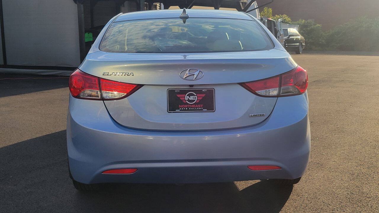 Used 2013 Hyundai Elantra Limited w/ Technology Pkg FWD image 7