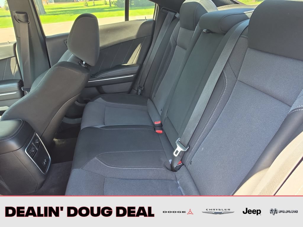 Used 2017 Dodge Charger SXT RWD image 22