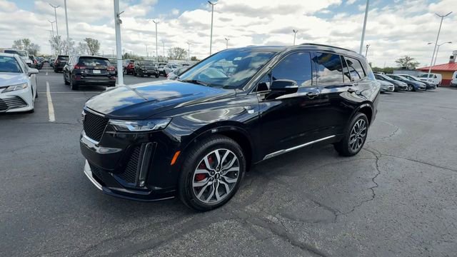 Used 2024 Cadillac XT6 Sport w/ Technology Package AWD/4WD image 4