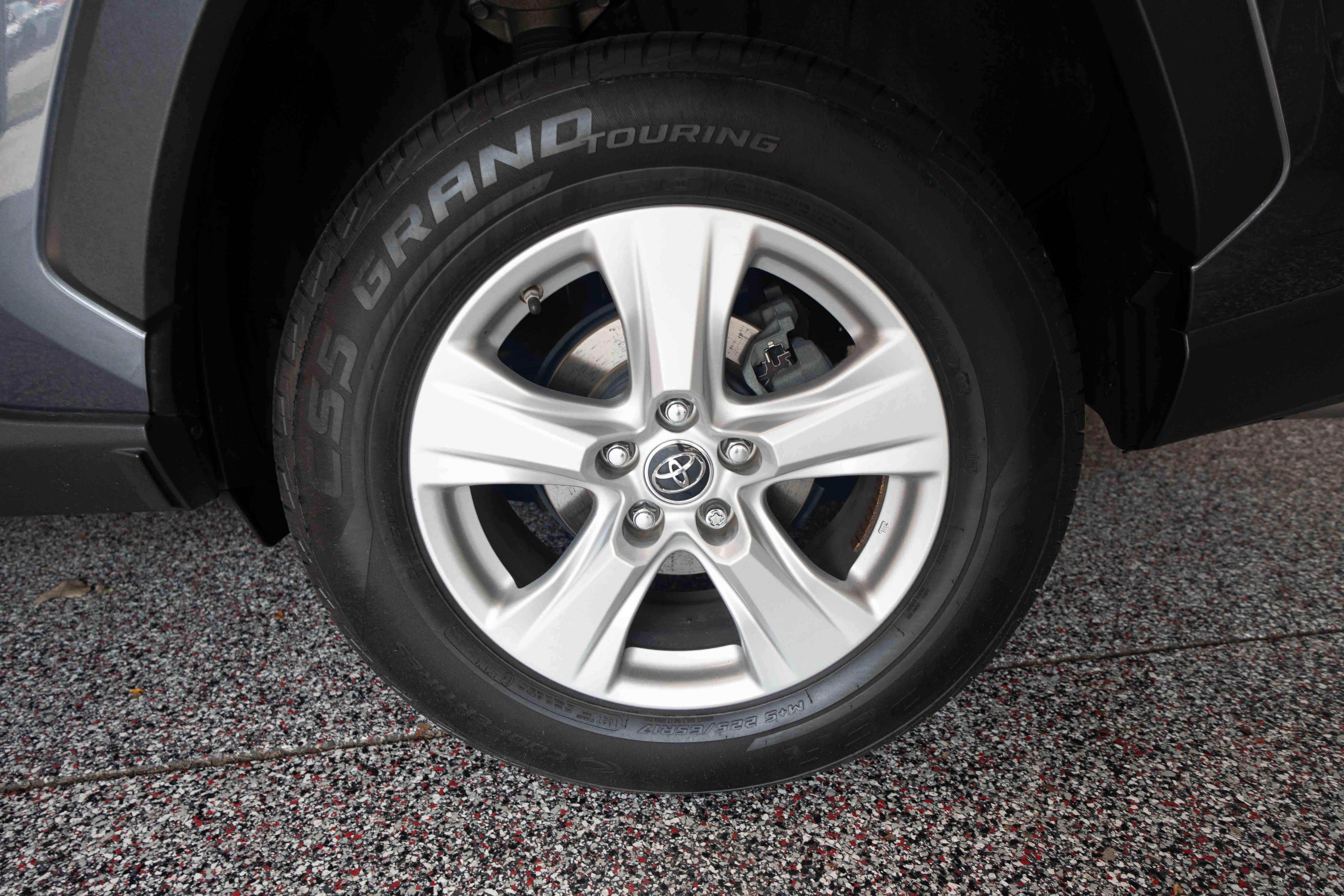 Used 2019 Toyota RAV4 XLE w/ Convenience Package AWD/4WD image 30