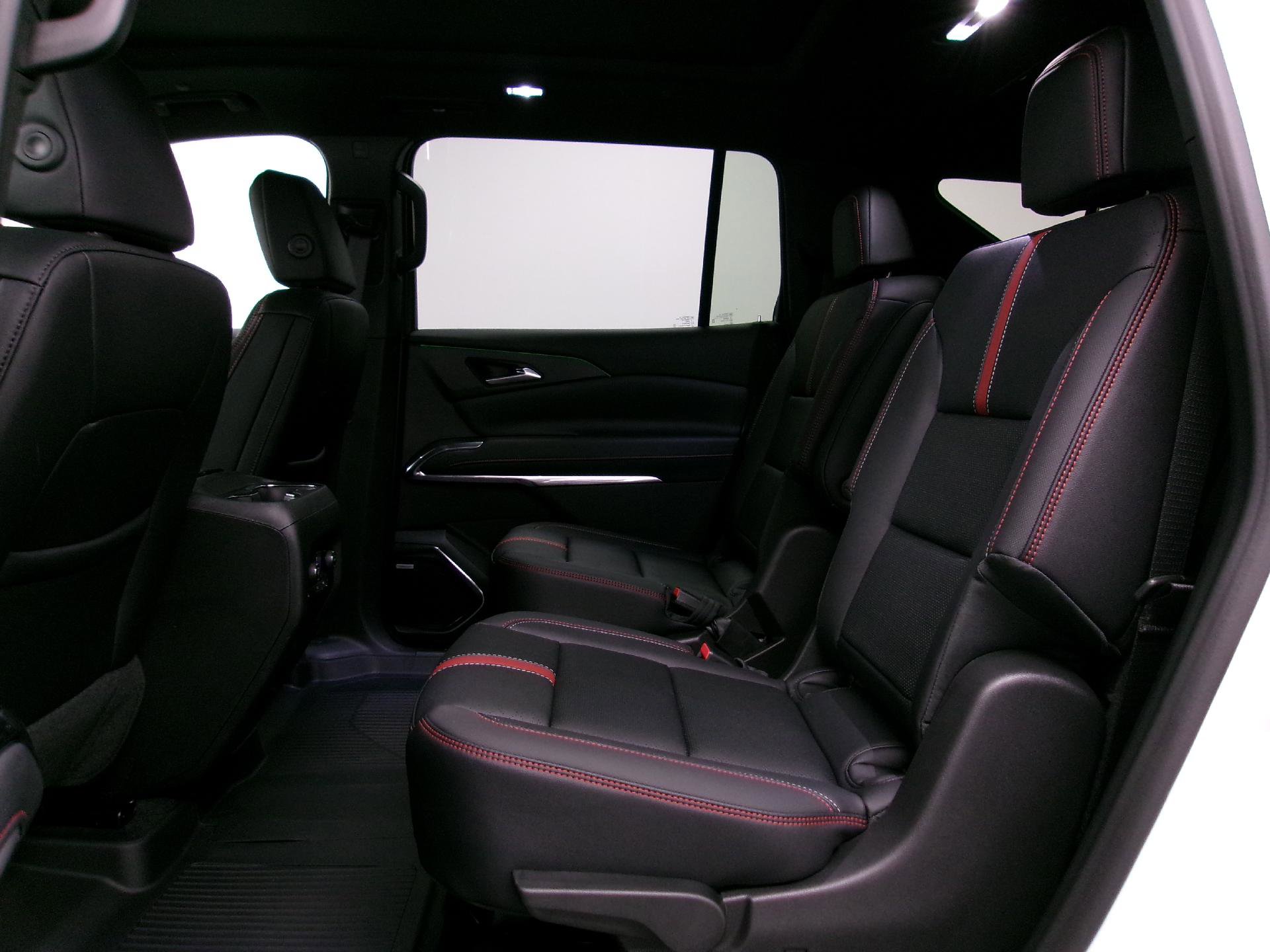 New 2026 Chevrolet Traverse RS w/ LPO, Floor Liner Package image 11