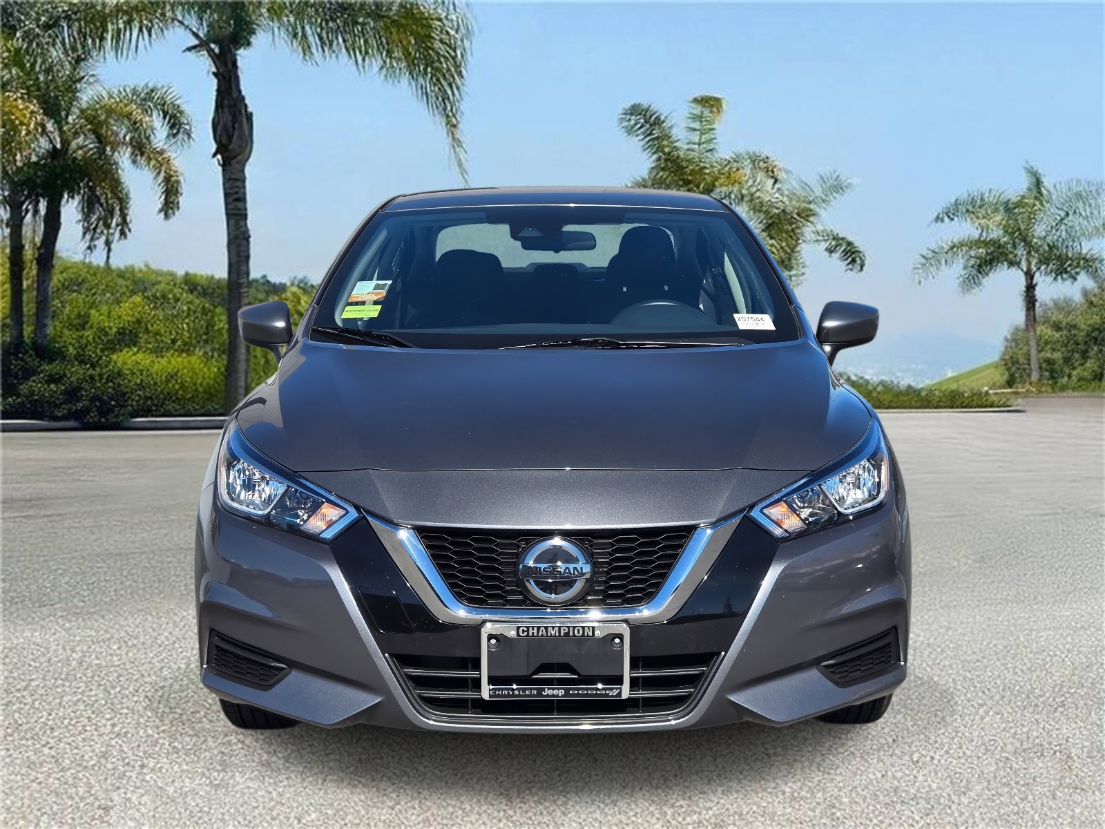 Used 2022 Nissan Versa SV FWD image 4