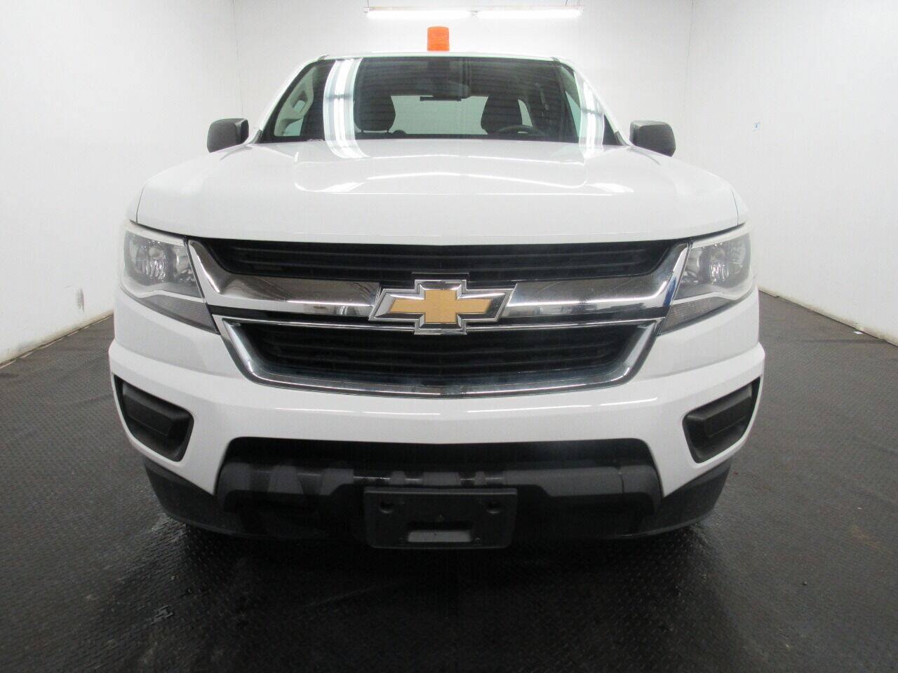 Used 2018 Chevrolet Colorado W/T RWD image 2