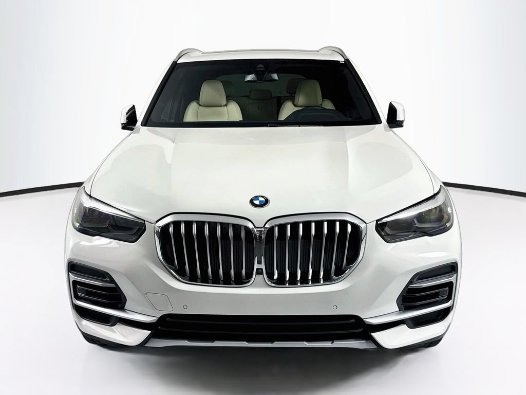 Used 2022 BMW X5 sDrive40i w/ Parking Assistance Package RWD image 2