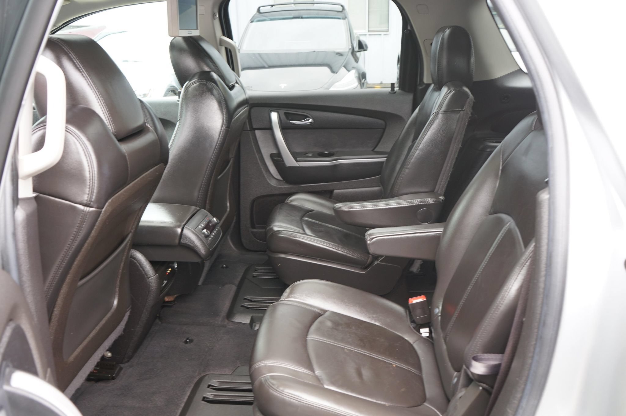 Used 2011 GMC Acadia SLT AWD/4WD image 14