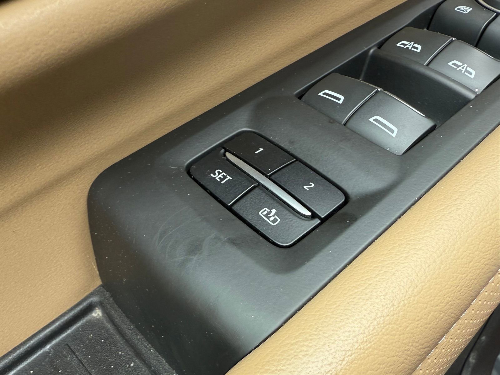Certified 2023 Chevrolet Tahoe Premier AWD/4WD image 17
