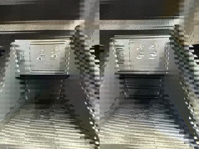 New 2025 Nissan Kicks SV image 28