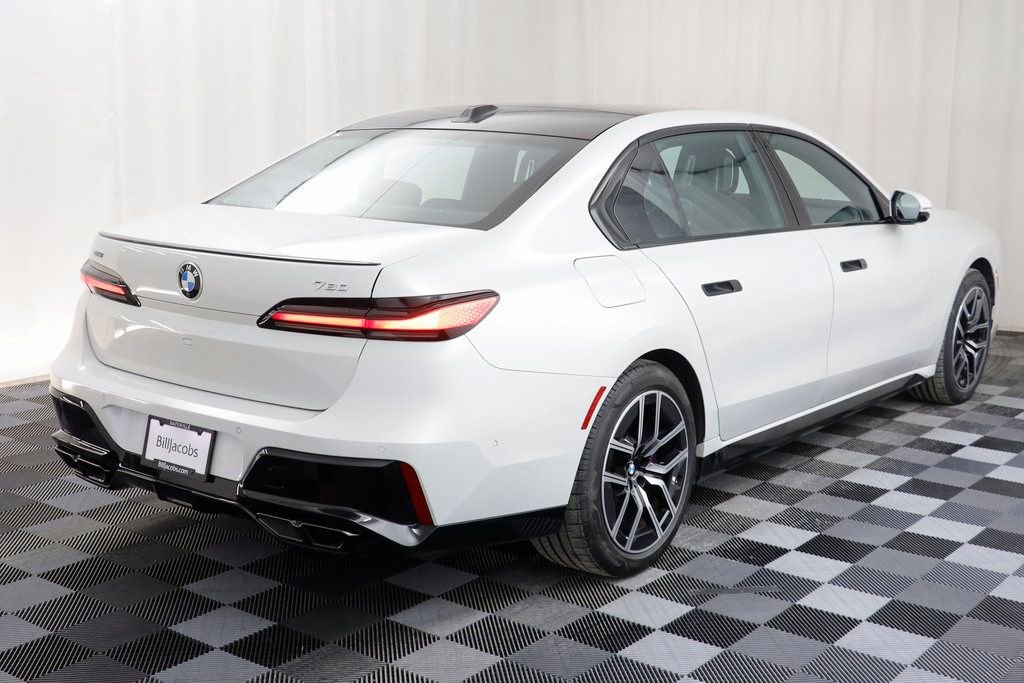 Certified 2023 BMW 760i xDrive image 21