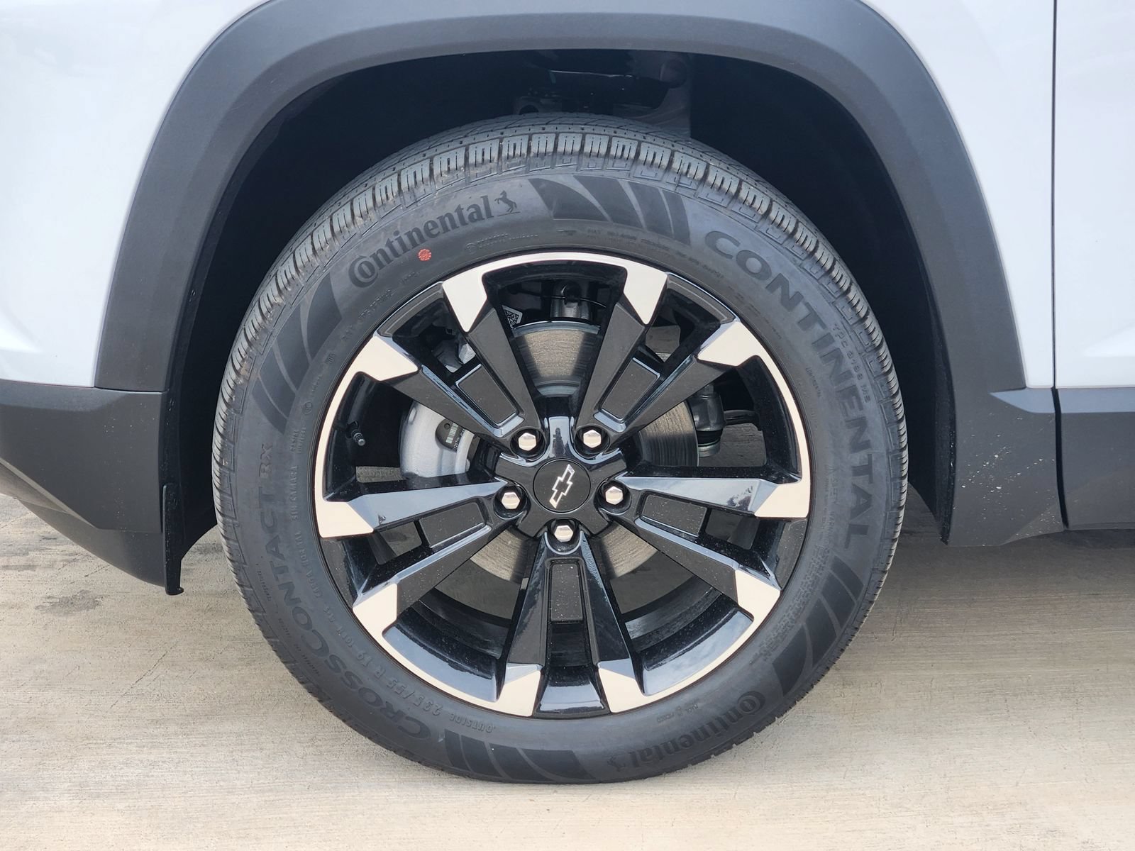 New 2026 Chevrolet Equinox RS w/ Convenience Package III FWD image 11