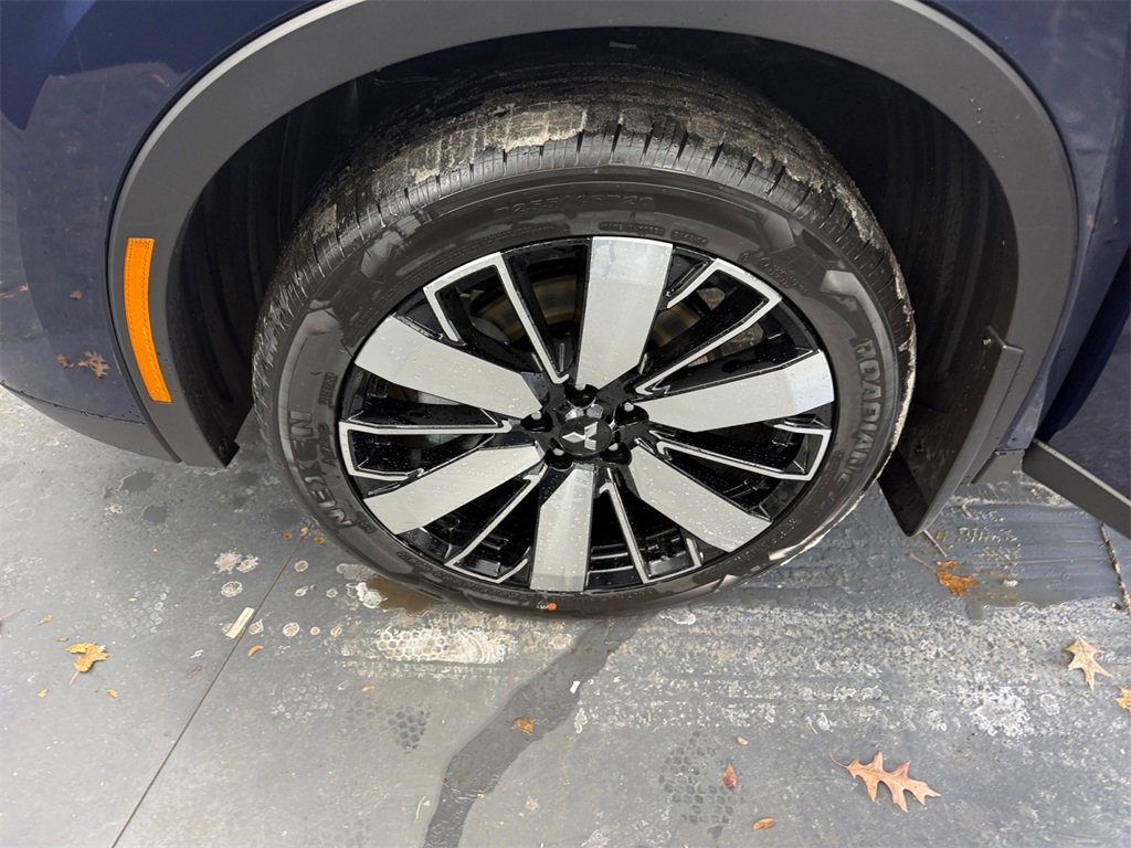 New 2026 Mitsubishi Outlander SE image 37