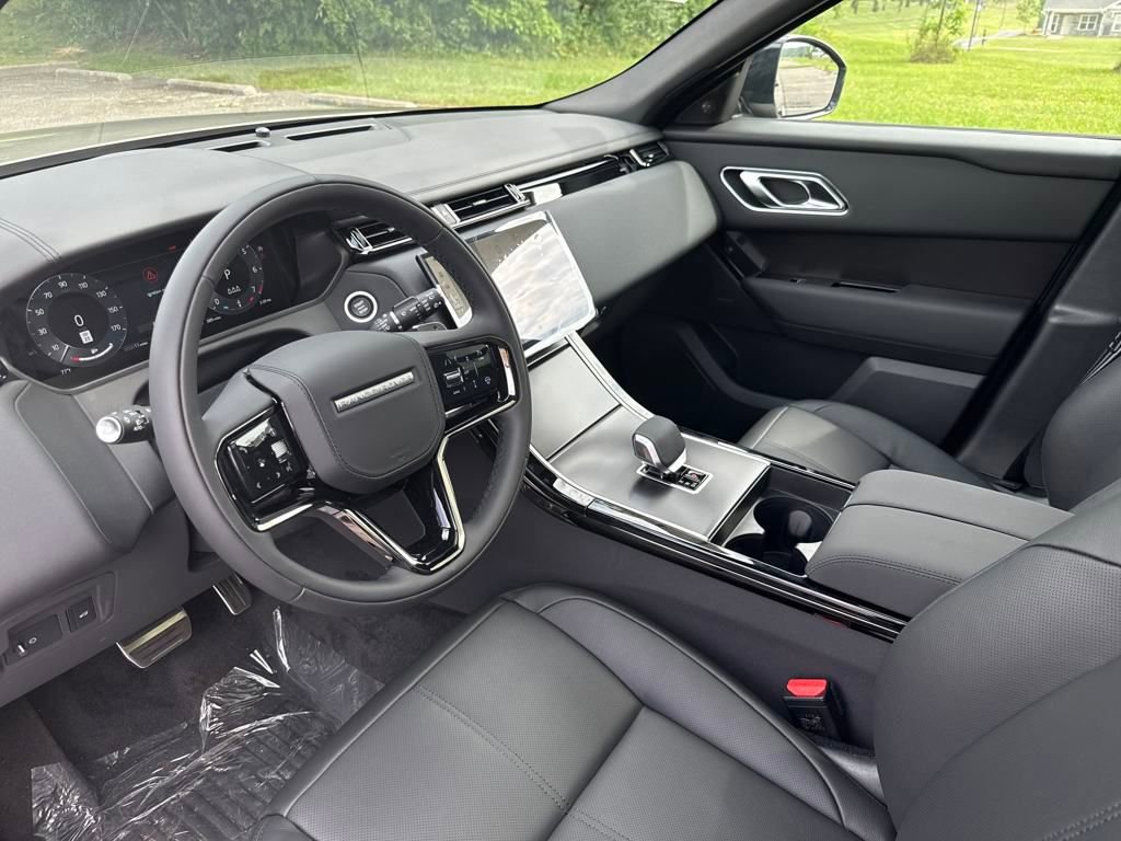 New 2026 Land Rover Range Rover Velar Dynamic SE AWD/4WD image 12