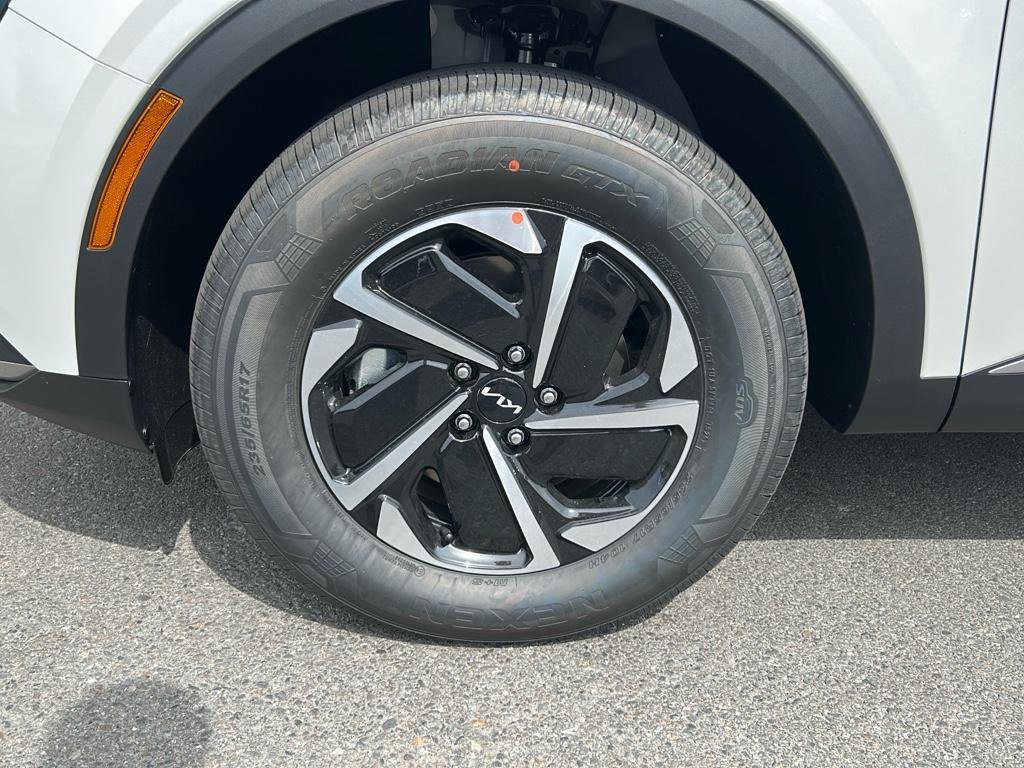 New 2025 Kia Sportage LX image 9