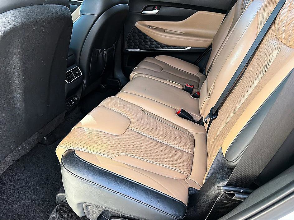 Certified 2023 Hyundai Santa Fe Calligraphy image 9