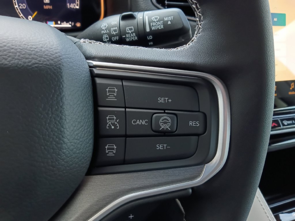 New 2026 Jeep Grand Wagoneer L Limited AWD/4WD image 25