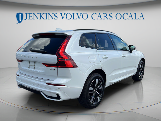 New 2027 Volvo XC60 B5 Core AWD/4WD image 3