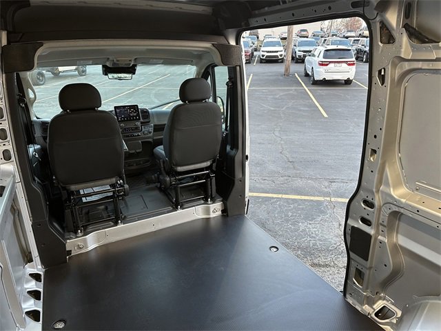 Used 2025 RAM ProMaster 2500 w/ Premium Convenience Group image 17